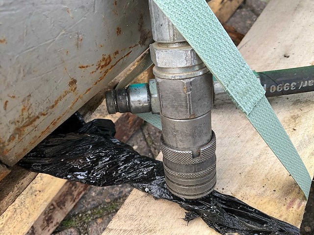 Montabert sc 12 sloophamer voorzetapparatuur - afbeelding 4 van  4