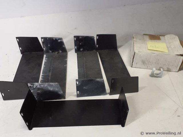 Montagebeugels & klemmen - afbeelding 1 van  2