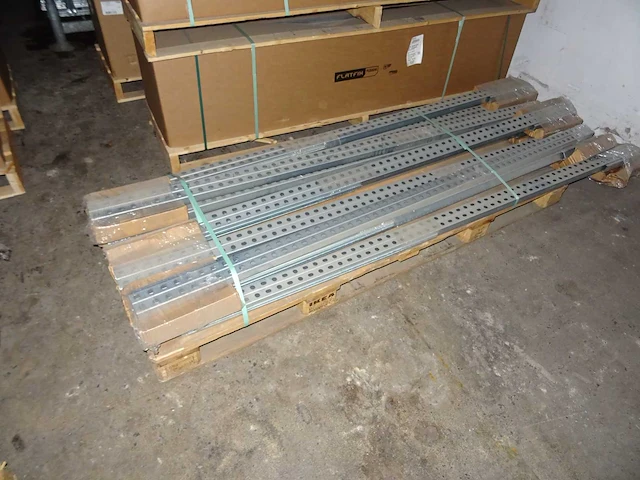 Montageframe tbv spaarpomp (46x) - afbeelding 1 van  3