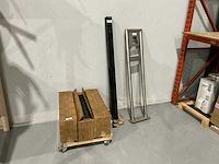 Montagepaal voor ev lader (5x) - afbeelding 1 van  6