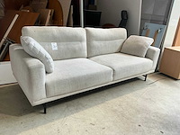 Montel stoffen sofa op metalen onderstel - afbeelding 1 van  9