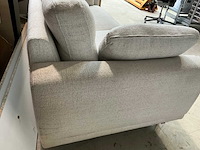 Montel stoffen sofa op metalen onderstel - afbeelding 7 van  9