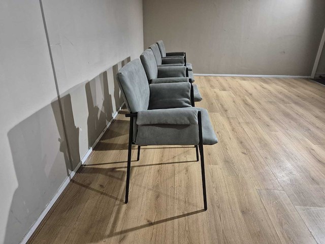 Montis - yves - eetkamerstoelen - showroommodel (4x) - afbeelding 4 van  10