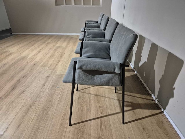 Montis - yves - eetkamerstoelen - showroommodel (4x) - afbeelding 6 van  10