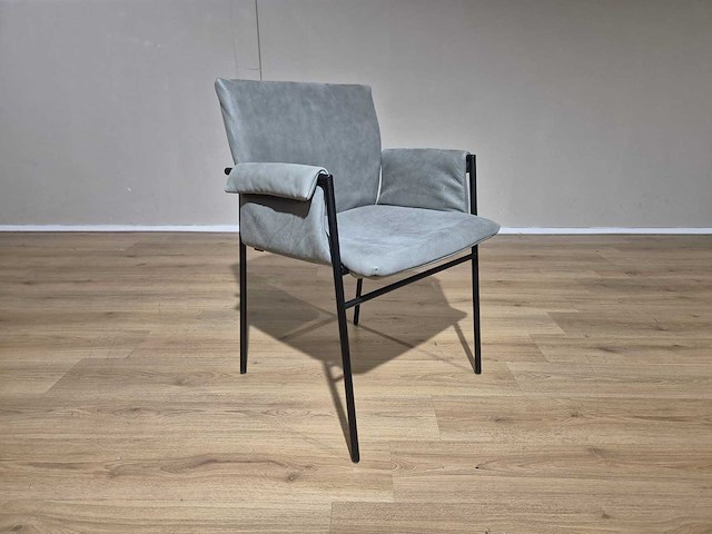 Montis - yves - eetkamerstoelen - showroommodel (4x) - afbeelding 7 van  10