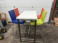 Montis restauranttafel hoog met 4 krukken - afbeelding 1 van  4