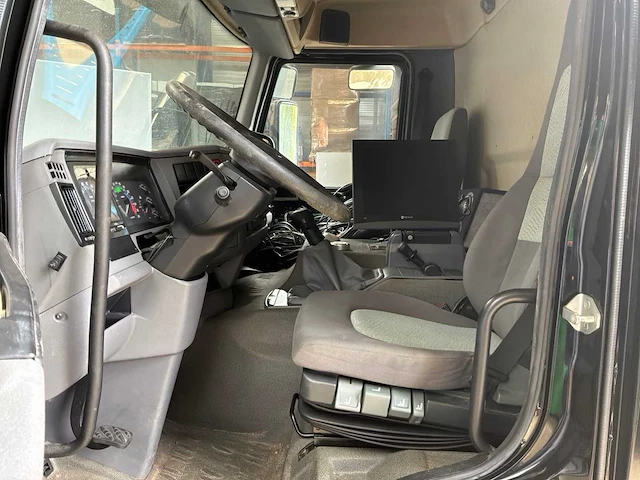 Moog / renault vrachtwagen simulator - afbeelding 22 van  48