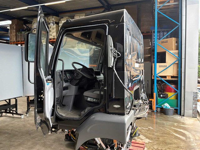 Moog / renault vrachtwagen simulator - afbeelding 21 van  48
