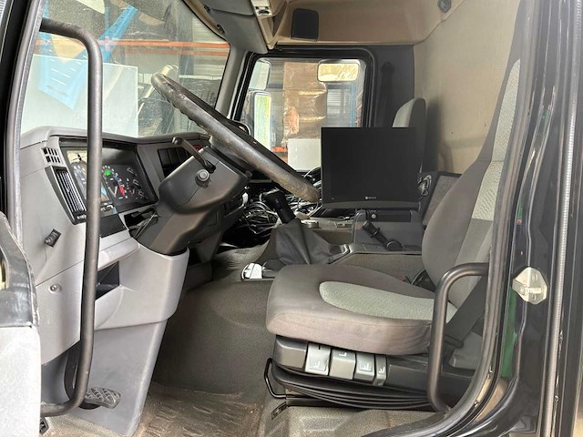Moog / renault vrachtwagen simulator - afbeelding 22 van  48