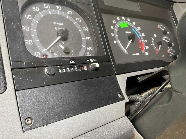 Moog / renault vrachtwagen simulator - afbeelding 25 van  48
