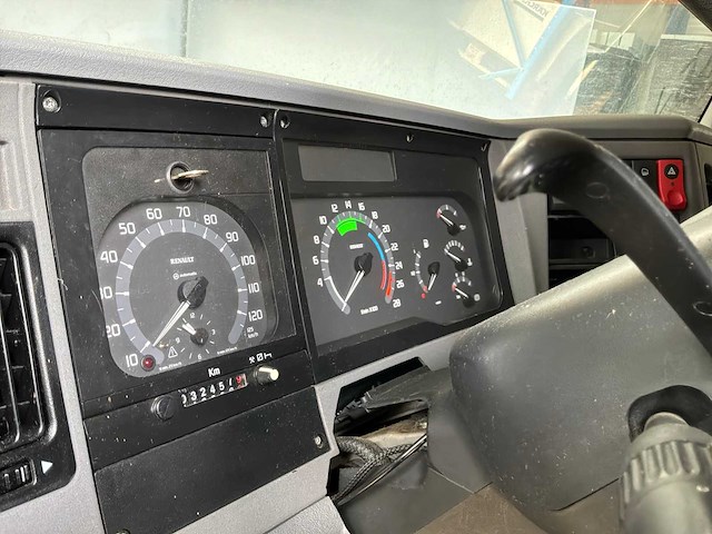 Moog / renault vrachtwagen simulator - afbeelding 24 van  48