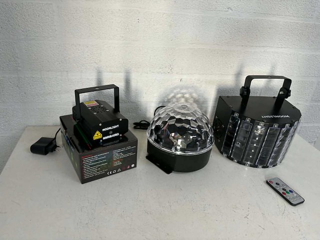 Moonlight - various light equipment - afbeelding 1 van  4