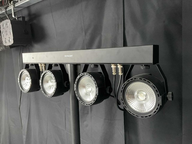Moonlight 4 rgb cob led-par op statief - afbeelding 4 van  7