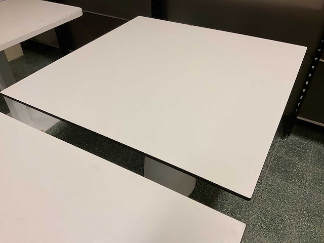 Moooi container trespa tafel (3x) - afbeelding 4 van  9
