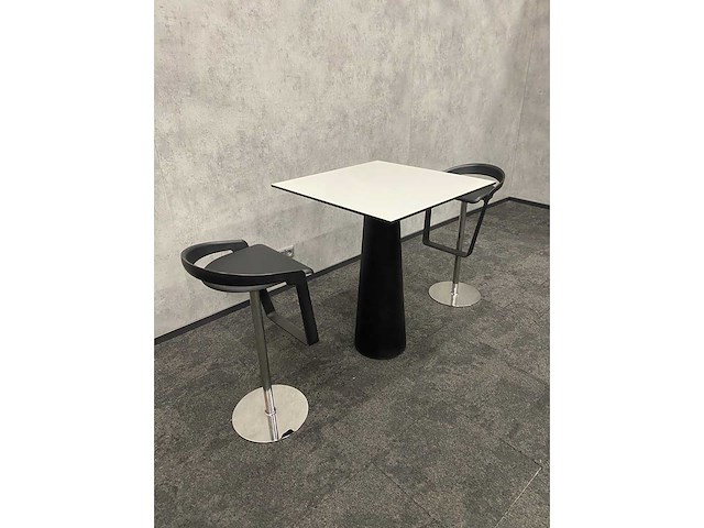 Moooi/ johanson - design barset - afbeelding 14 van  16