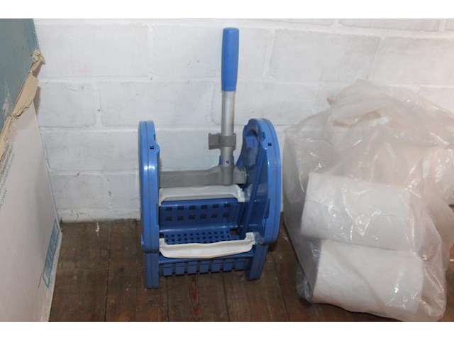 Mop wringer. - afbeelding 1 van  2