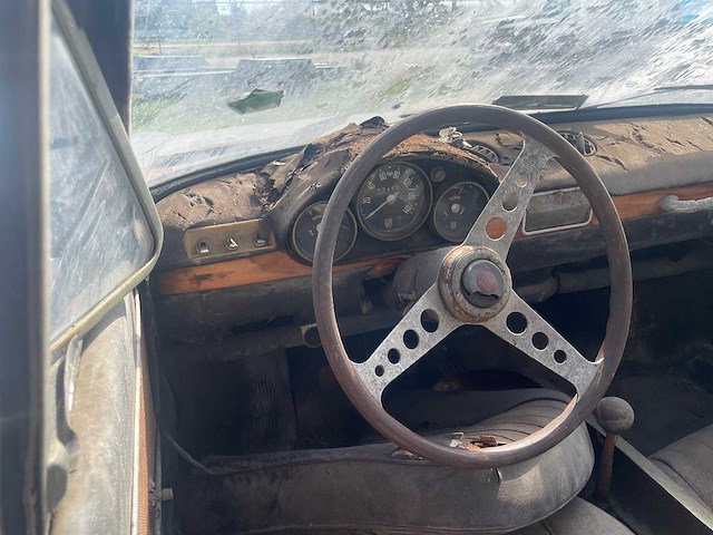 Moretti - 850 coupé 2+2 - 850 coupé - moretti 850 coupé 2+2 by moretti - afbeelding 2 van  10