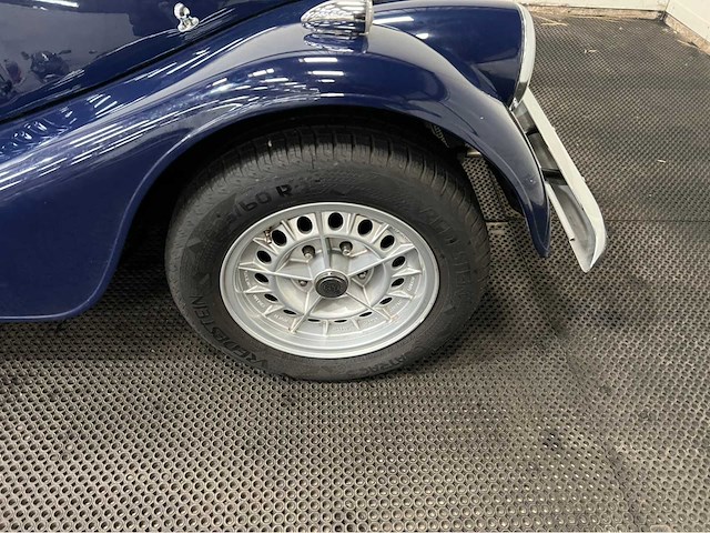 Morgan - plus 8 - 3.9 injection - personenauto - 1995 - afbeelding 11 van  19