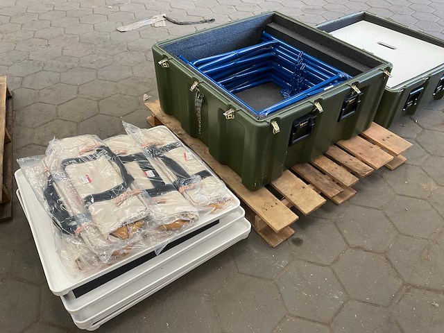 Mortar board chest - afbeelding 1 van  6