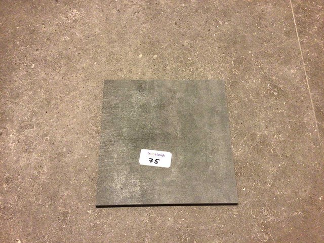 Mosa motto form brown grey mat vloertegel 30x30 cm 43,63 m² - afbeelding 4 van  5