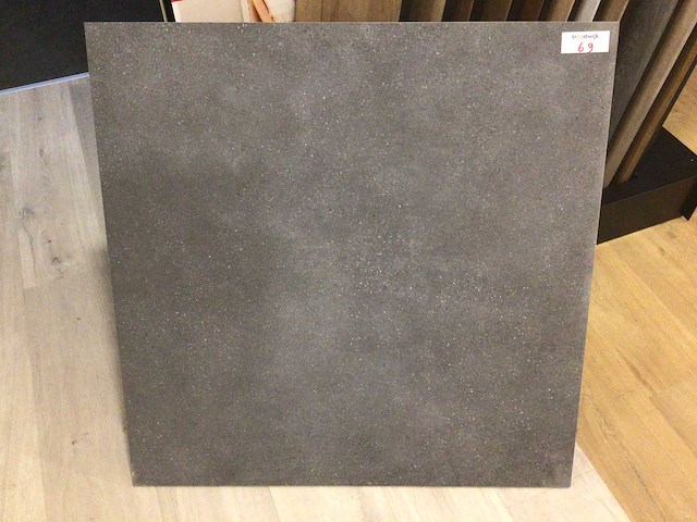 Mosa motto grain dark grey mat vloertegel 80x80 cm 102,4 m² - afbeelding 2 van  6