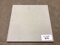 Mosa motto grain light grey mat vloertegel 30x30 cm 43,63 m²