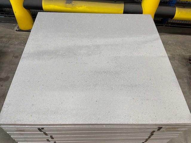 Mosa solid stone grey (5108) vloertegel (90x90 cm, 29,19m2) - afbeelding 1 van  2