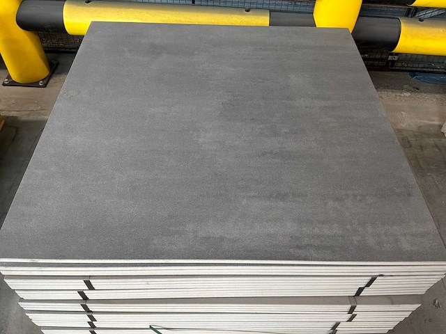 Mosa terra anthracite (216) vloertegel (90x90 cm, 29,19m2) - afbeelding 1 van  2