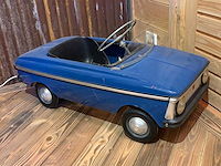 Moskvich trapauto - afbeelding 2 van  4