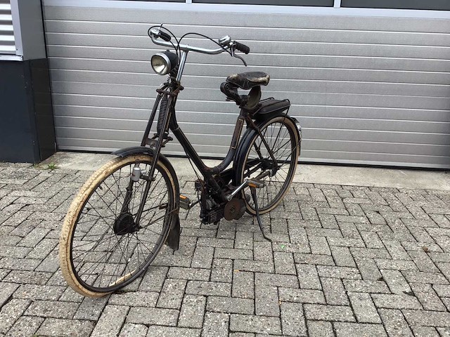 Mosquito bromfiets - afbeelding 1 van  11