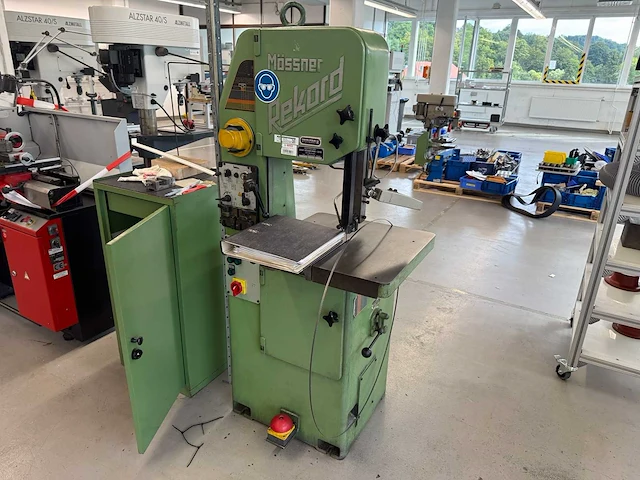Mossner - 1991 - sm/320/a - verticale bandzaagmachine - afbeelding 1 van  6