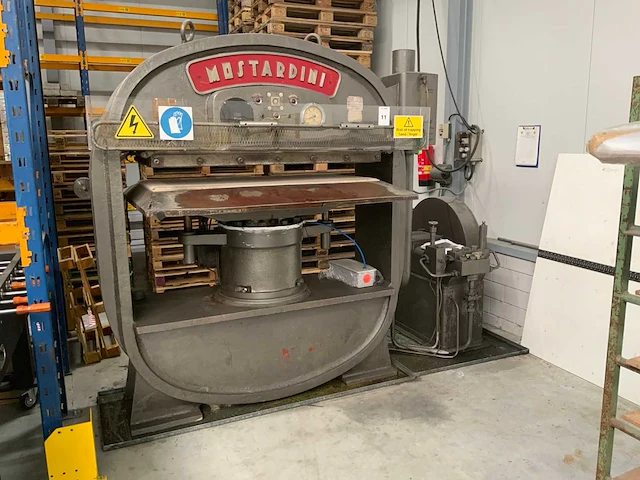 Mostardini mp 2m hydraulische leder stempeldrukpers - afbeelding 1 van  11