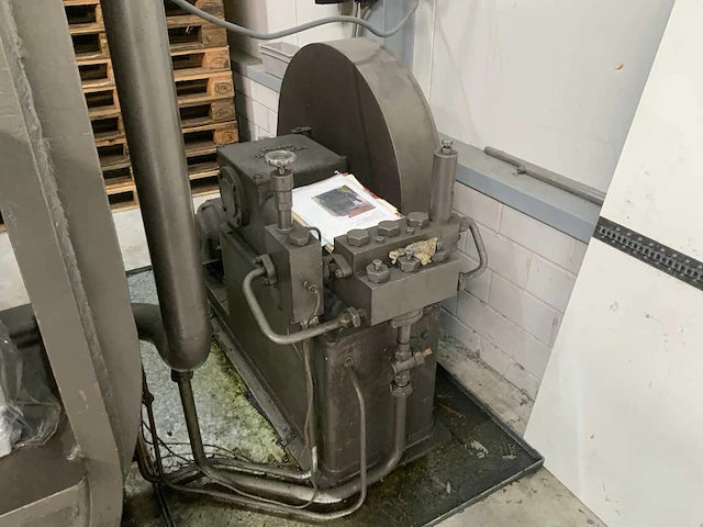 Mostardini mp 2m hydraulische leder stempeldrukpers - afbeelding 6 van  11