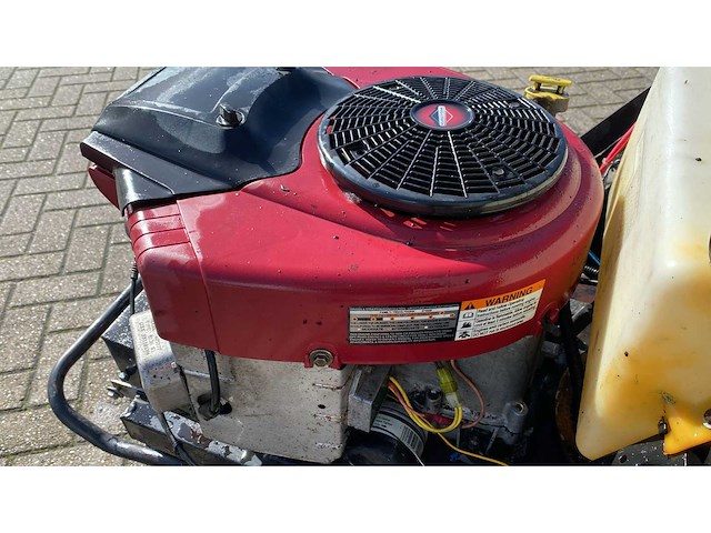 Motec - zitmaaier - afbeelding 1 van  8