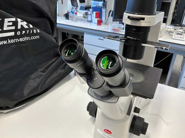 Motic ae2000 inverted microscoop - afbeelding 2 van  4