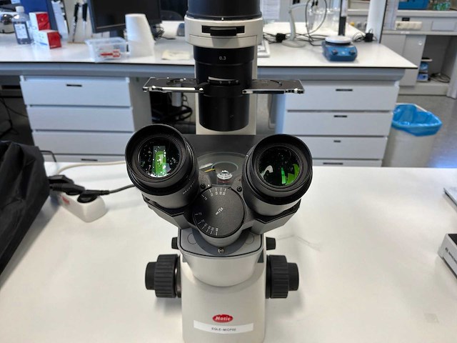 Motic ae2000 inverted microscoop - afbeelding 6 van  10