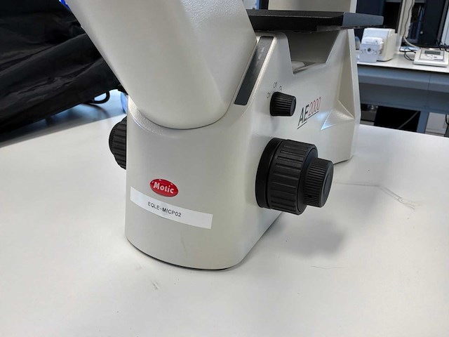 Motic ae2000 inverted microscoop - afbeelding 3 van  4