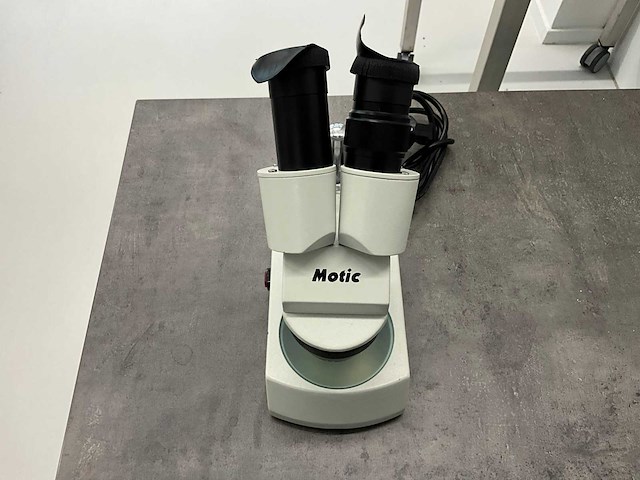 Motic microscope - afbeelding 3 van  4