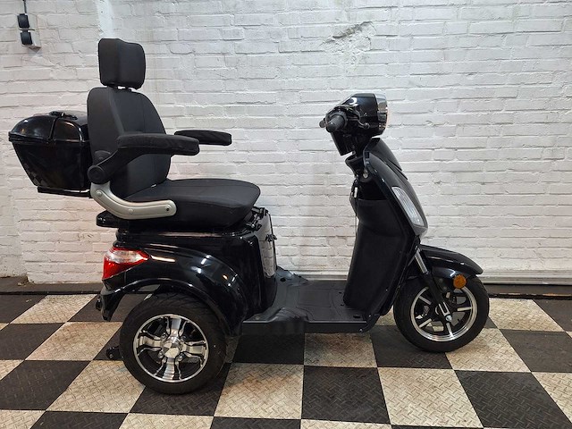 Motion cruiser driewiel scootmobiel - afbeelding 6 van  7