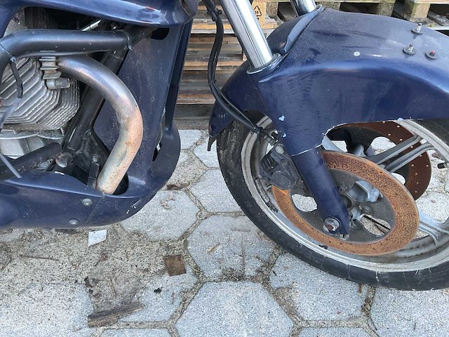 Moto guzzi 850-t5 motorfiets - afbeelding 9 van  10