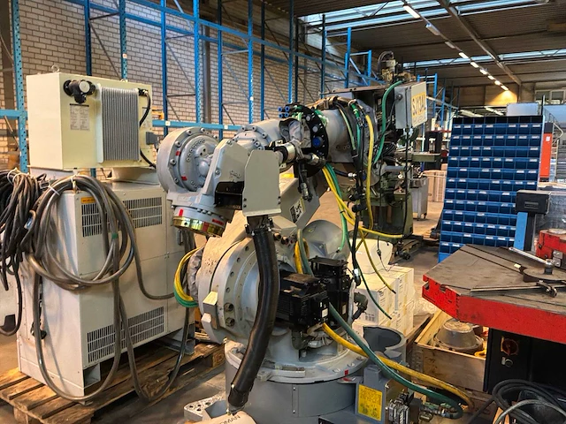 Motoman nc100 industriële robot - afbeelding 20 van  20