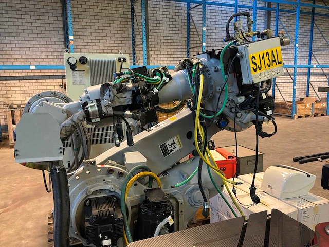 Motoman nc100 industriële robot - afbeelding 15 van  20