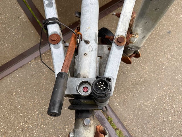 Motor aanhanger - afbeelding 8 van  9