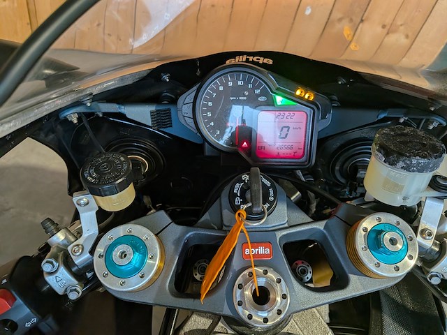 Motor, aprilia, rsv 1000 r, 2006 - afbeelding 13 van  56