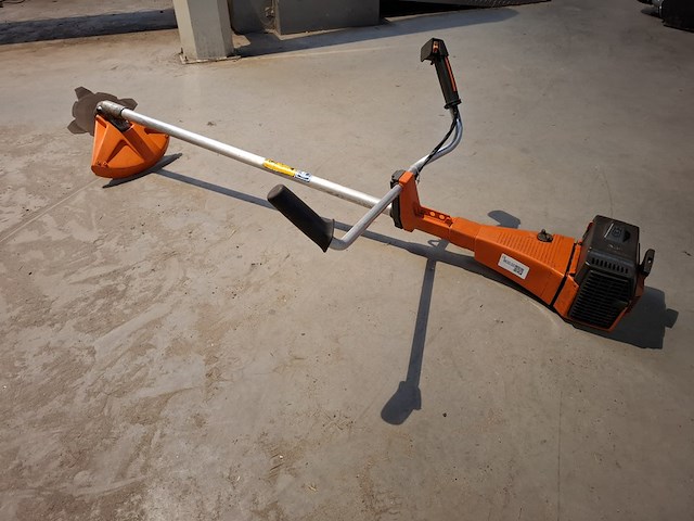 Motor bosmaaier husqvarna - afbeelding 1 van  6