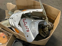 Motor en brommer onderdelen, kappen, helmglazen, uchtfilters - afbeelding 7 van  8