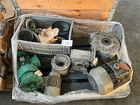 Motor en onderdelen (7x) - afbeelding 1 van  11