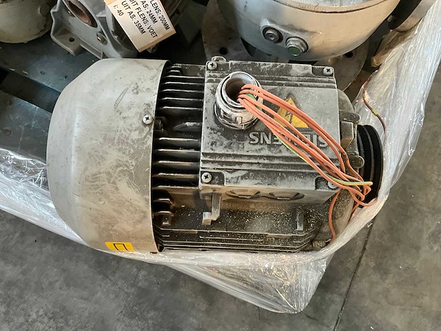 Motor en onderdelen (7x) - afbeelding 8 van  11