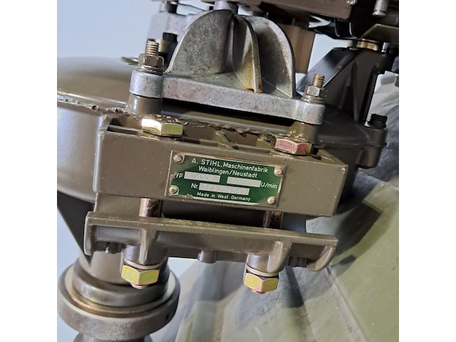 Motor grondboor machine in transportkist, stihl, 4308 - afbeelding 8 van  9