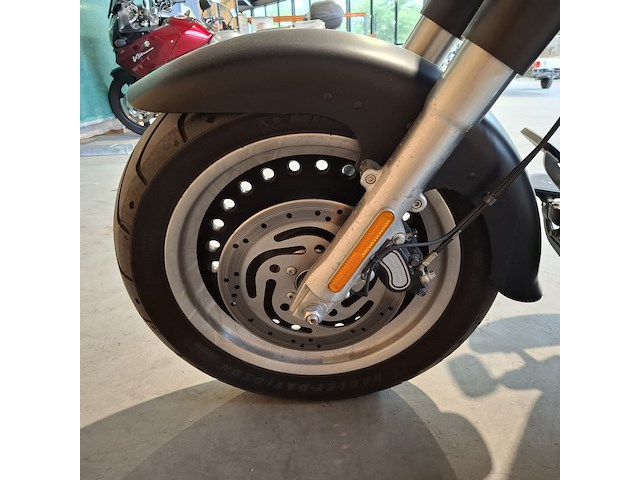 Motor, harley davidson, flstfb fat boy special, zwart, 2014 - afbeelding 21 van  36